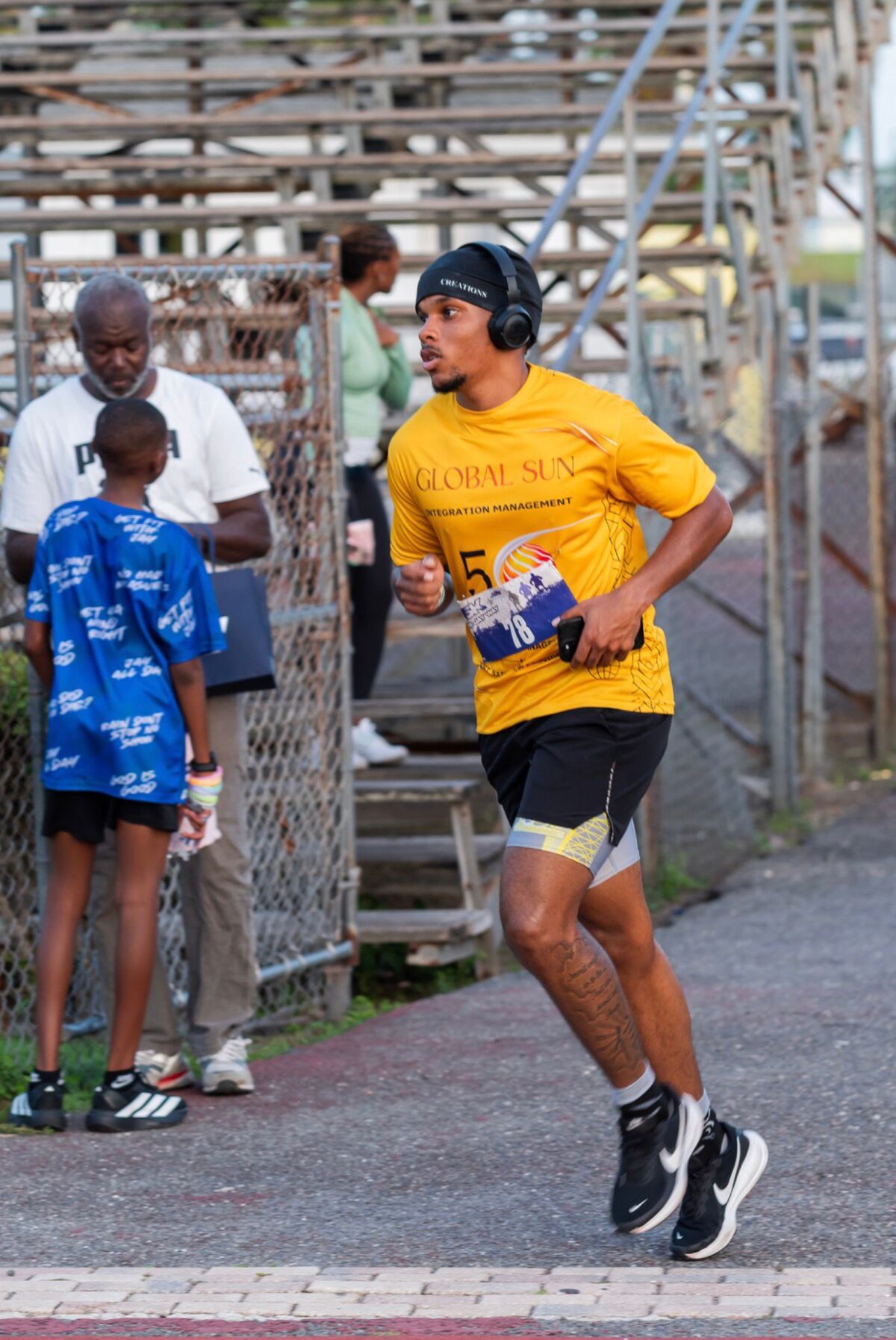 A Global Sun Integration runner on the course at the 5K The Jay Way